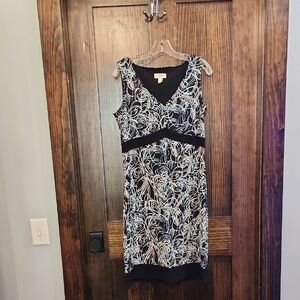 Elegant Black and White Patterned Midi Dress